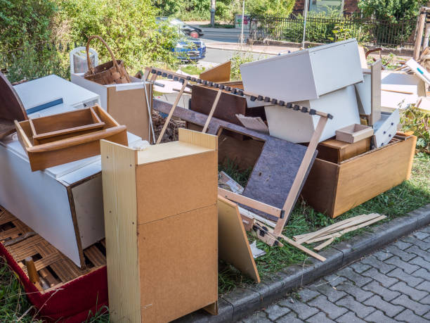 Best Garage Cleanout  in Savannah, TN
